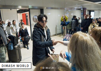 Dimash Qudaibergen poursuit sa tournée de concerts avec une étape à Berlin.